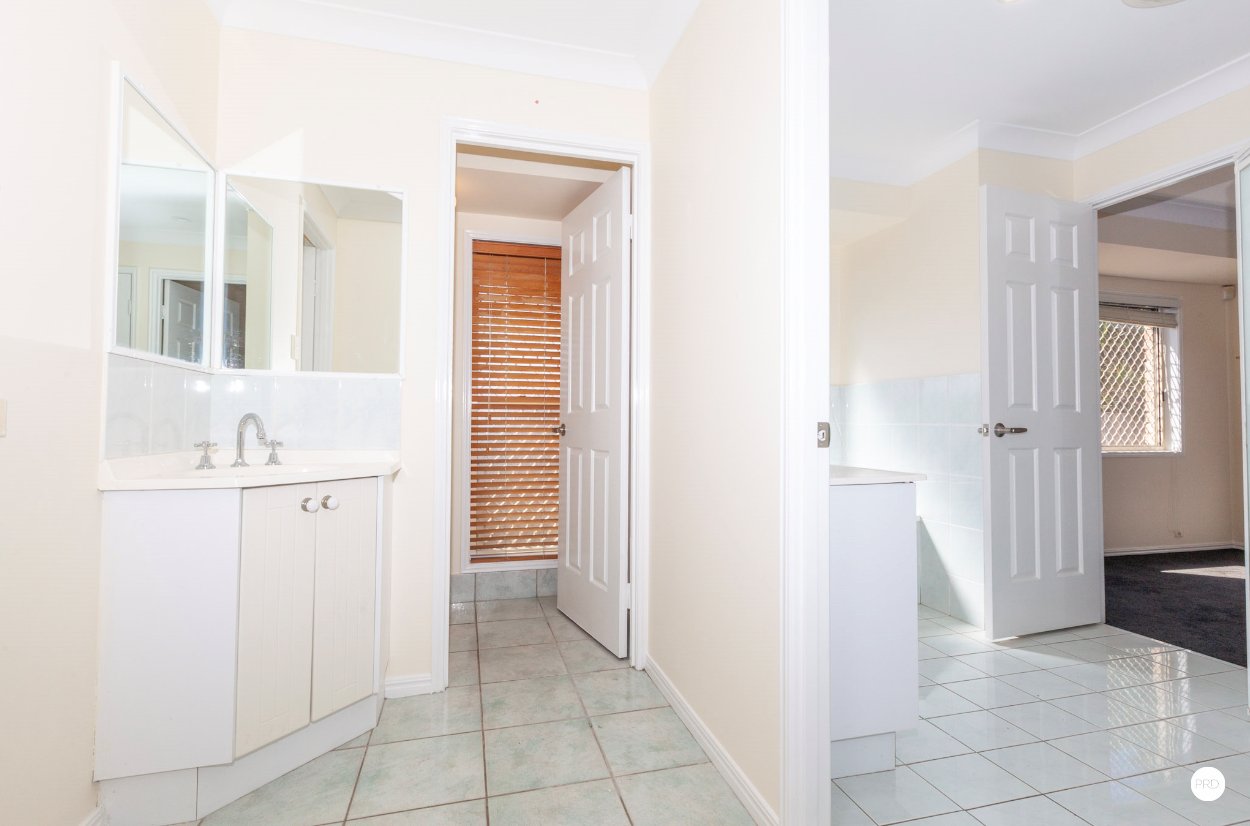 6 Suncrest Court PARKWOOD 18