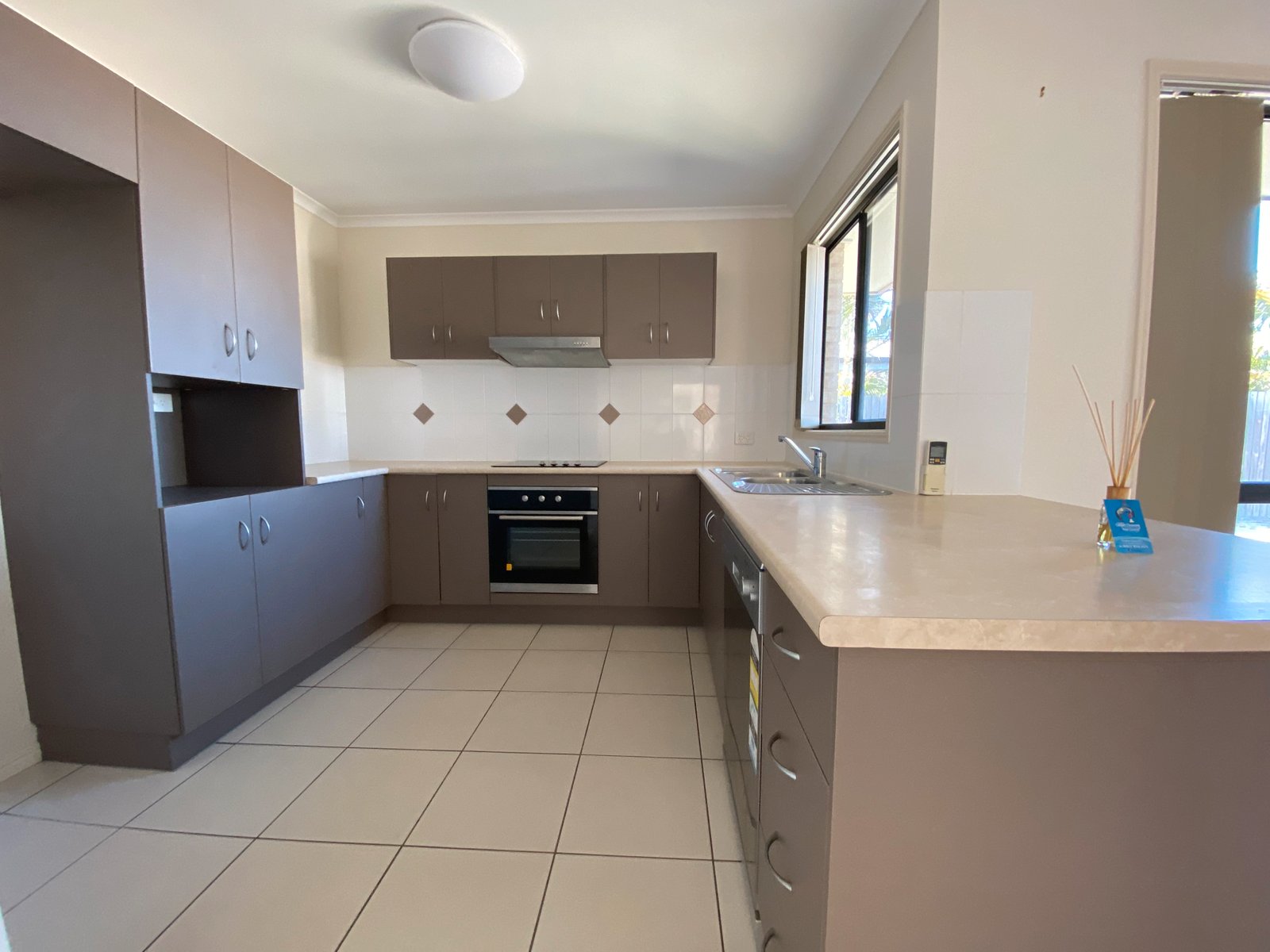 6 SURITA Court BOYNE ISLAND 2