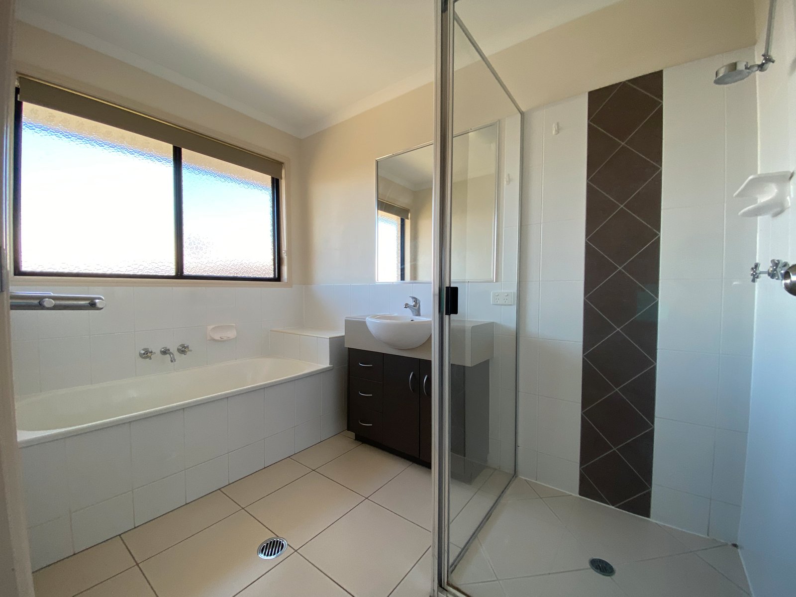 6 SURITA Court BOYNE ISLAND 4