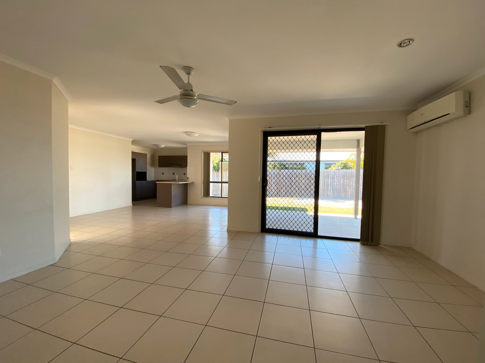 6 SURITA Court BOYNE ISLAND 8