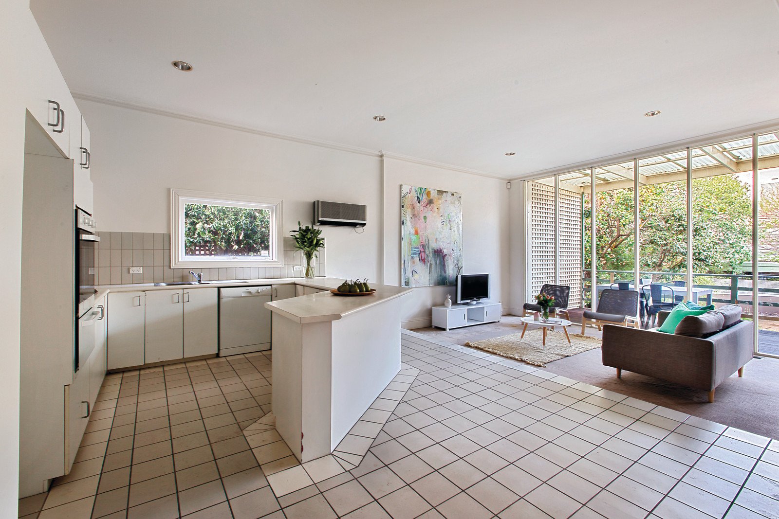 6 Sutherland Road, Armadale, VIC