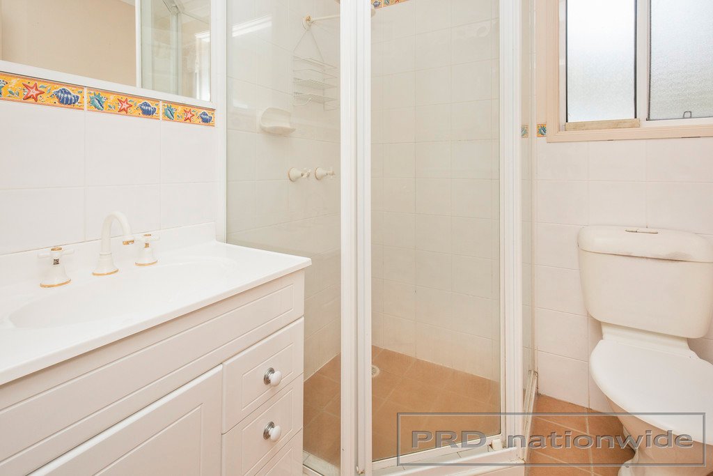 6 Sutton Grove BRANXTON 6