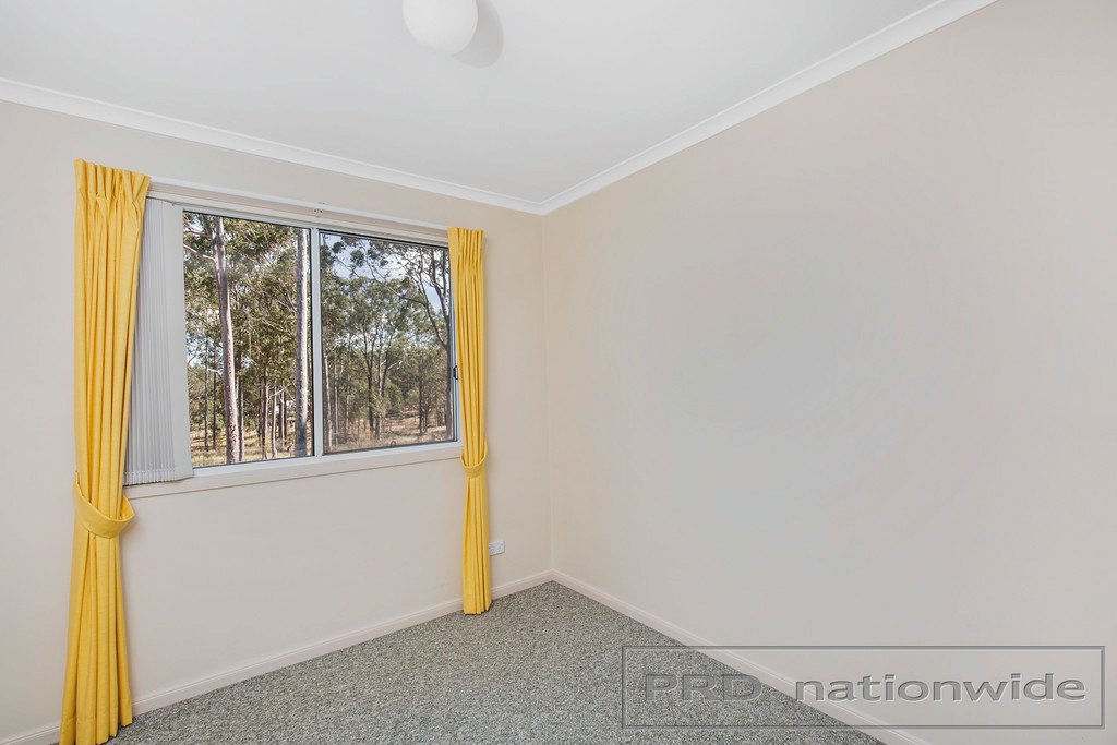 6 Sutton Grove BRANXTON 11
