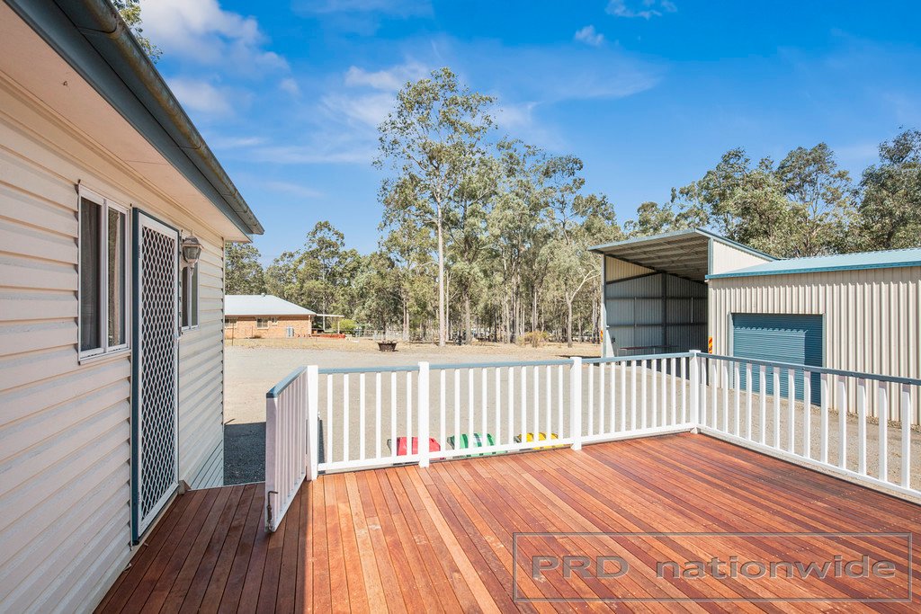 6 Sutton Grove BRANXTON 12
