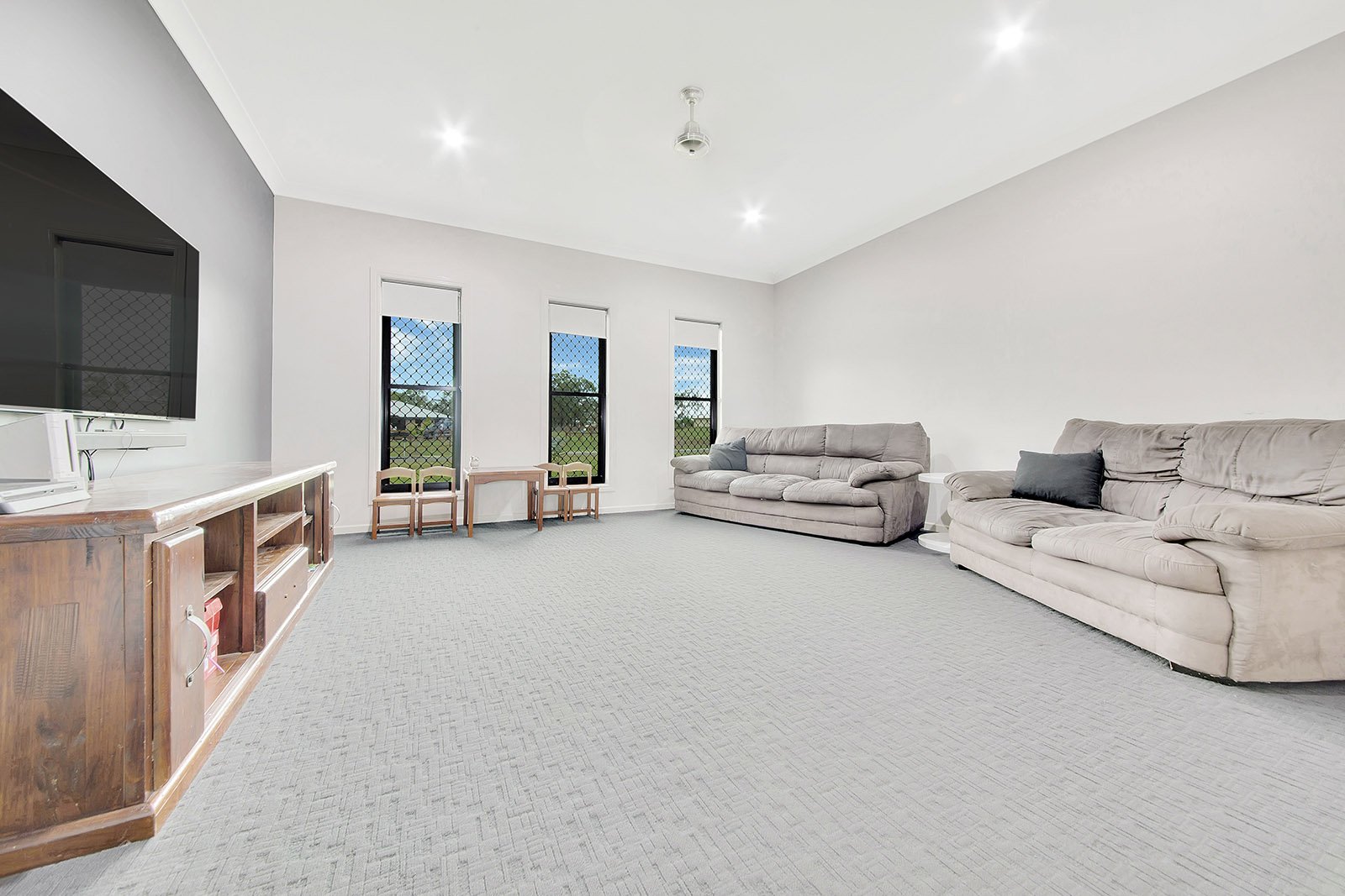 6 Swagman Drive BENARABY 4