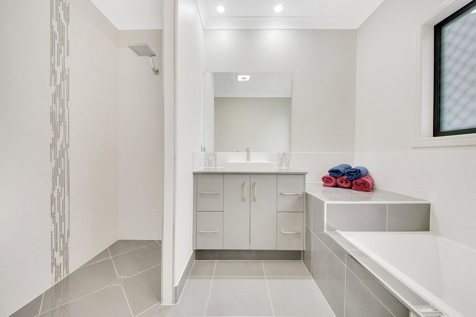 6 Swagman Drive BENARABY 10