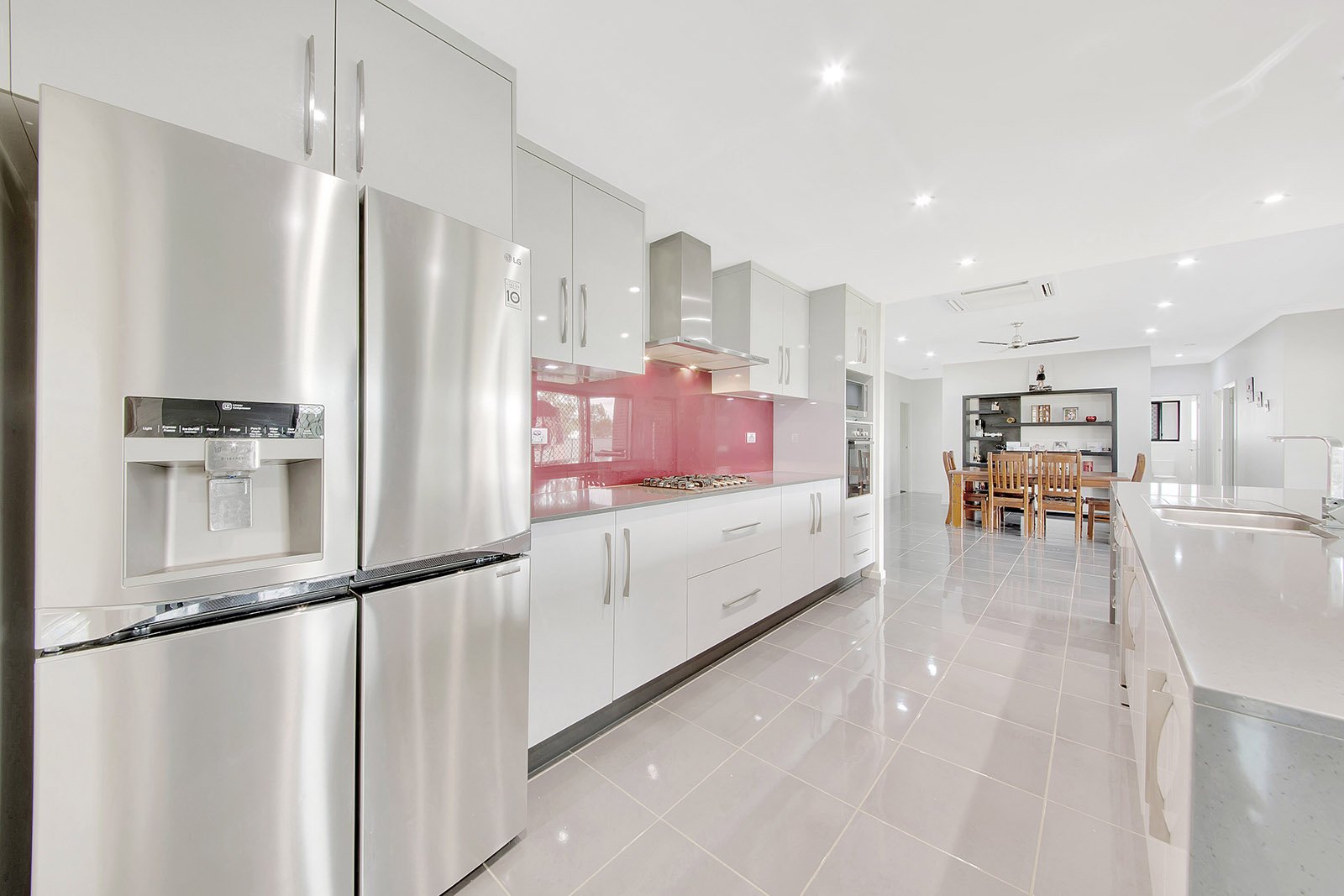 6 Swagman Drive BENARABY 15