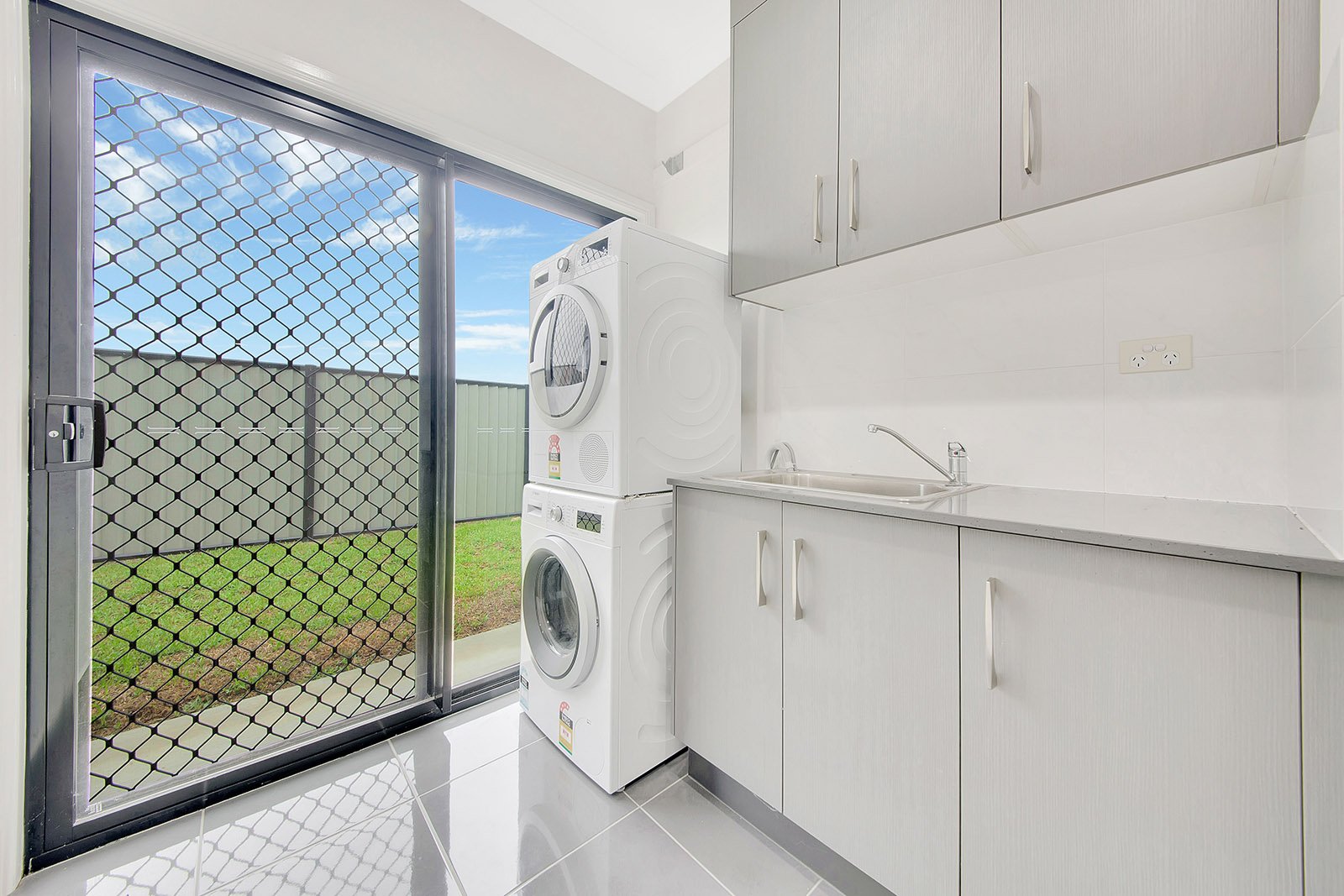 6 Swagman Drive BENARABY 17