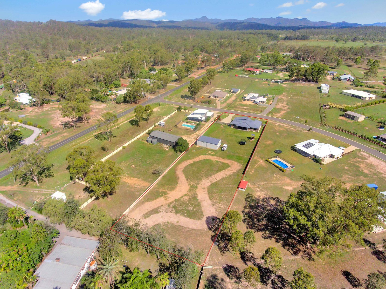 6 Swagman Drive BENARABY 23