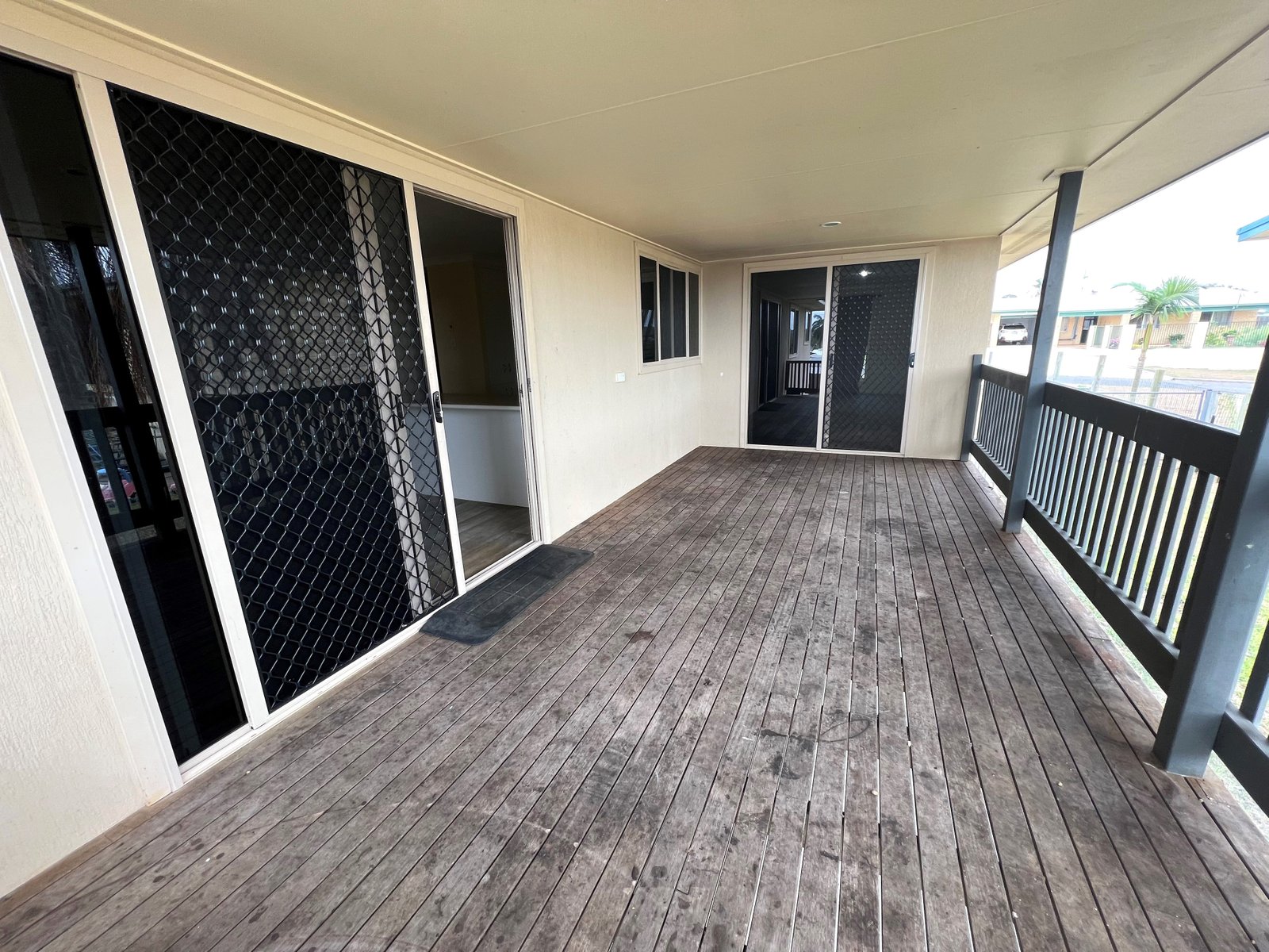 6 Swains Court BOYNE ISLAND 15