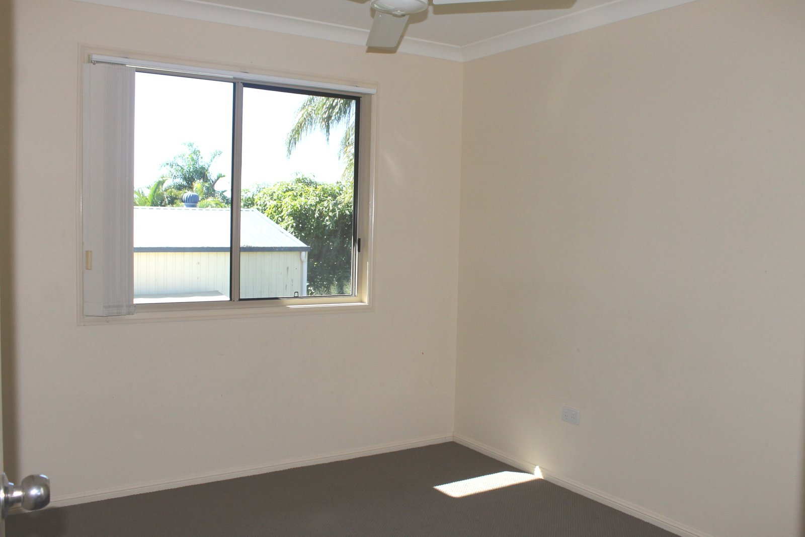 6 Swains Court BOYNE ISLAND 12