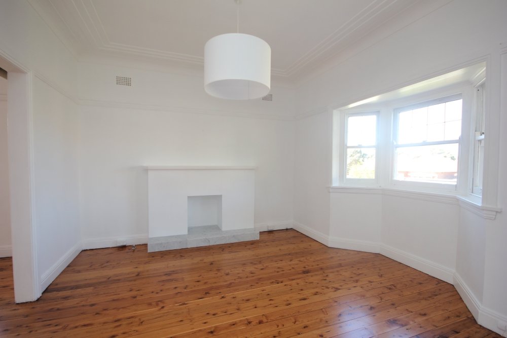 6 Tallawalla Street BEVERLY HILLS 3