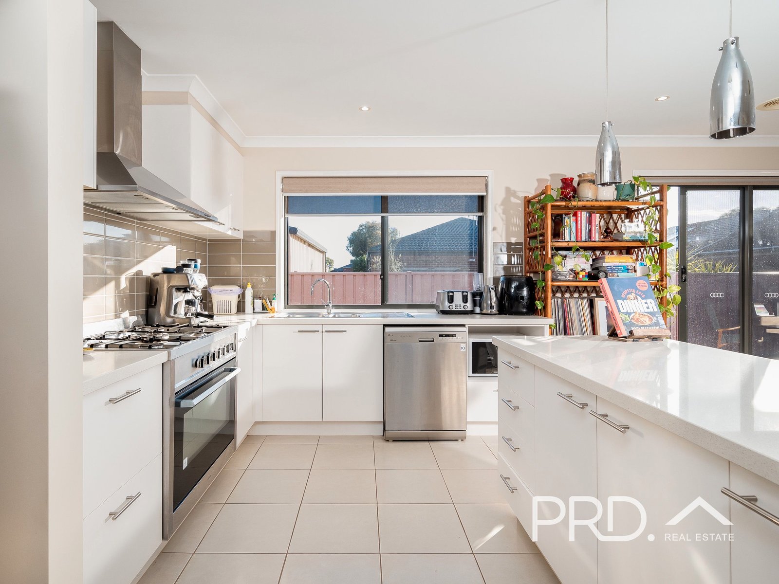 6 Teatree Place KIALLA 3