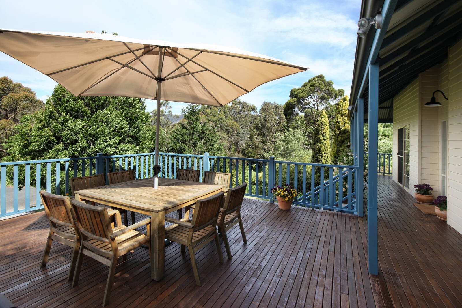 Real Estate and Property in 6 Tennyson Street, Woodend, VIC