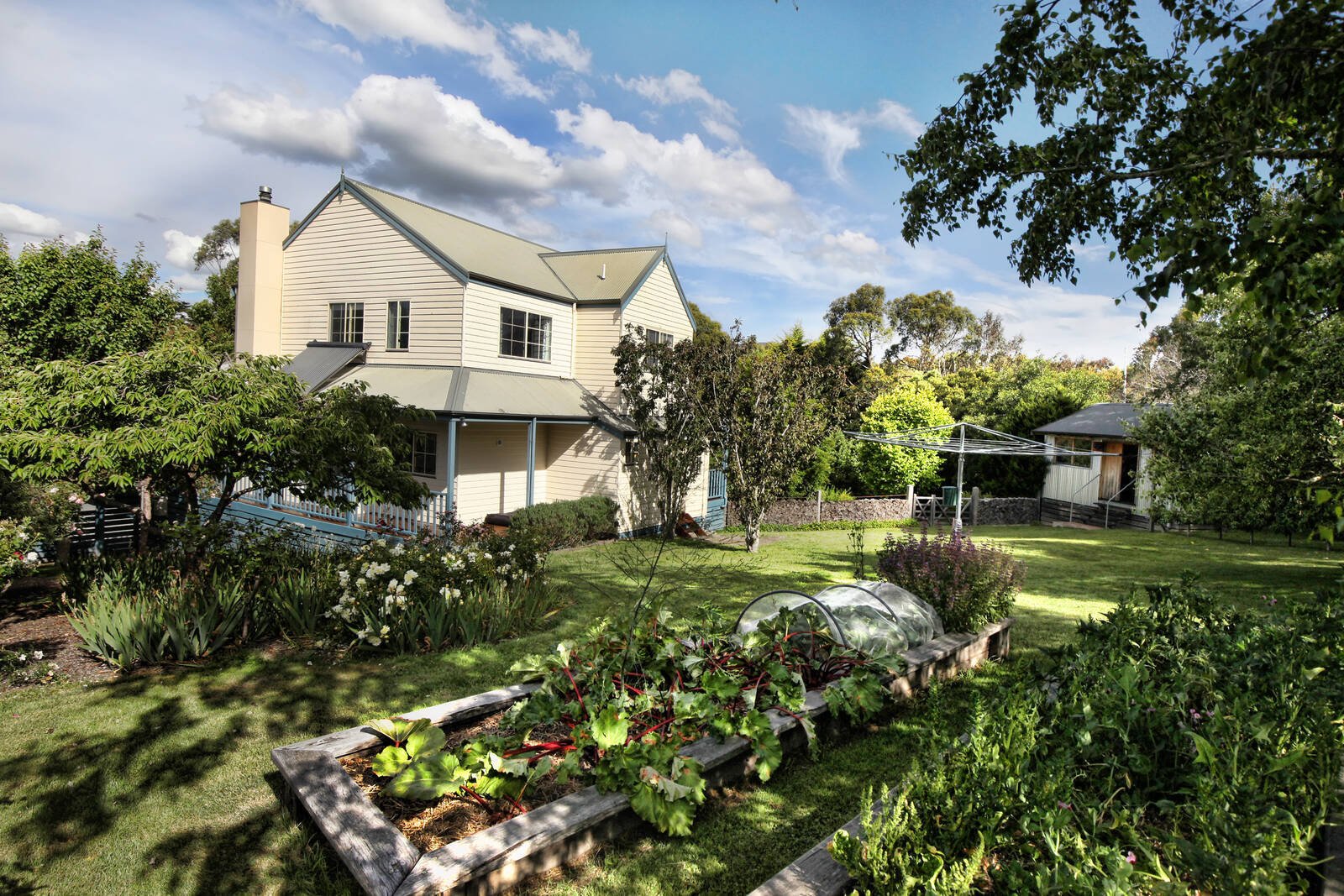 Real Estate and Property in 6 Tennyson Street, Woodend, VIC