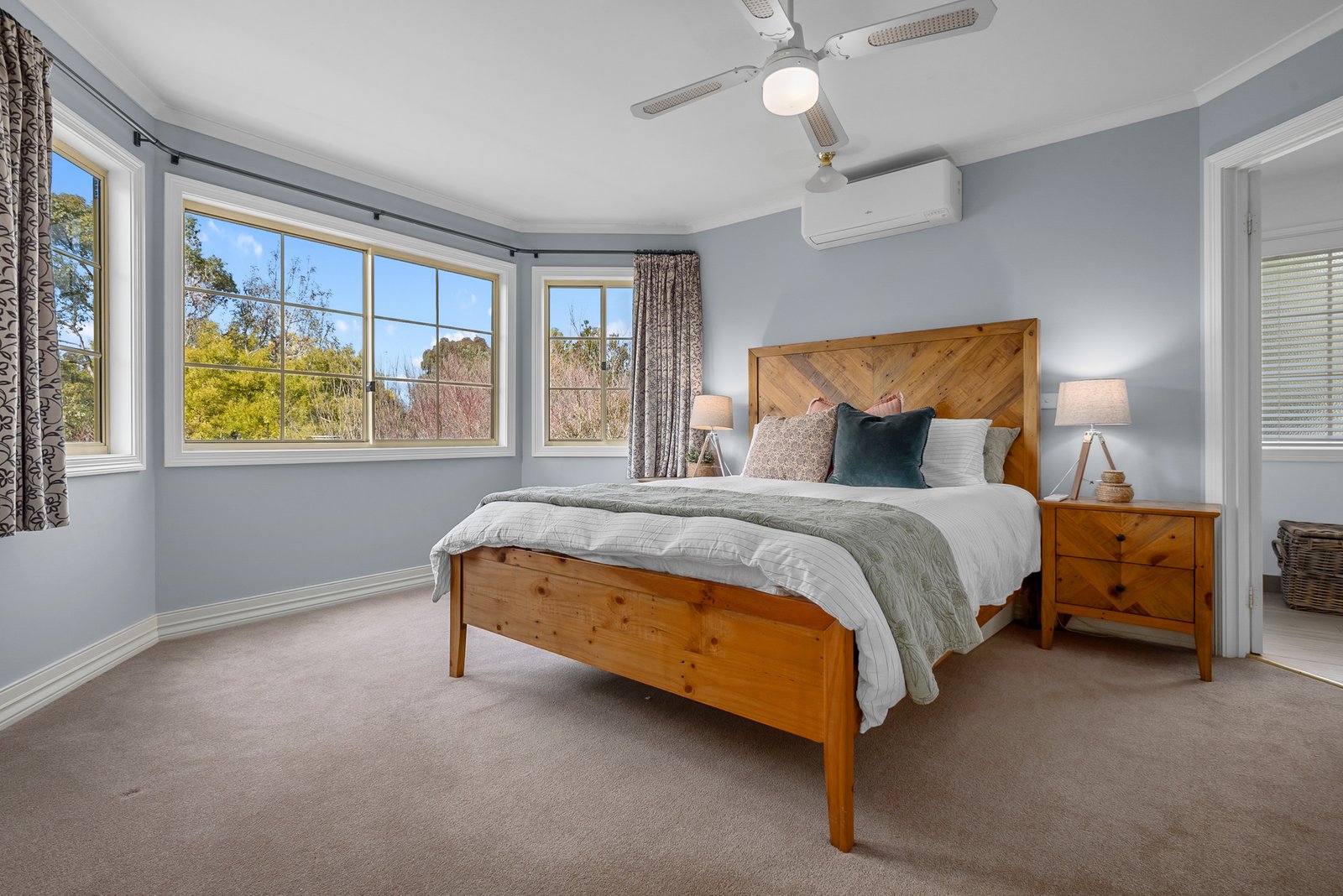 Real Estate and Property in 6 Tennyson Street, Woodend, VIC