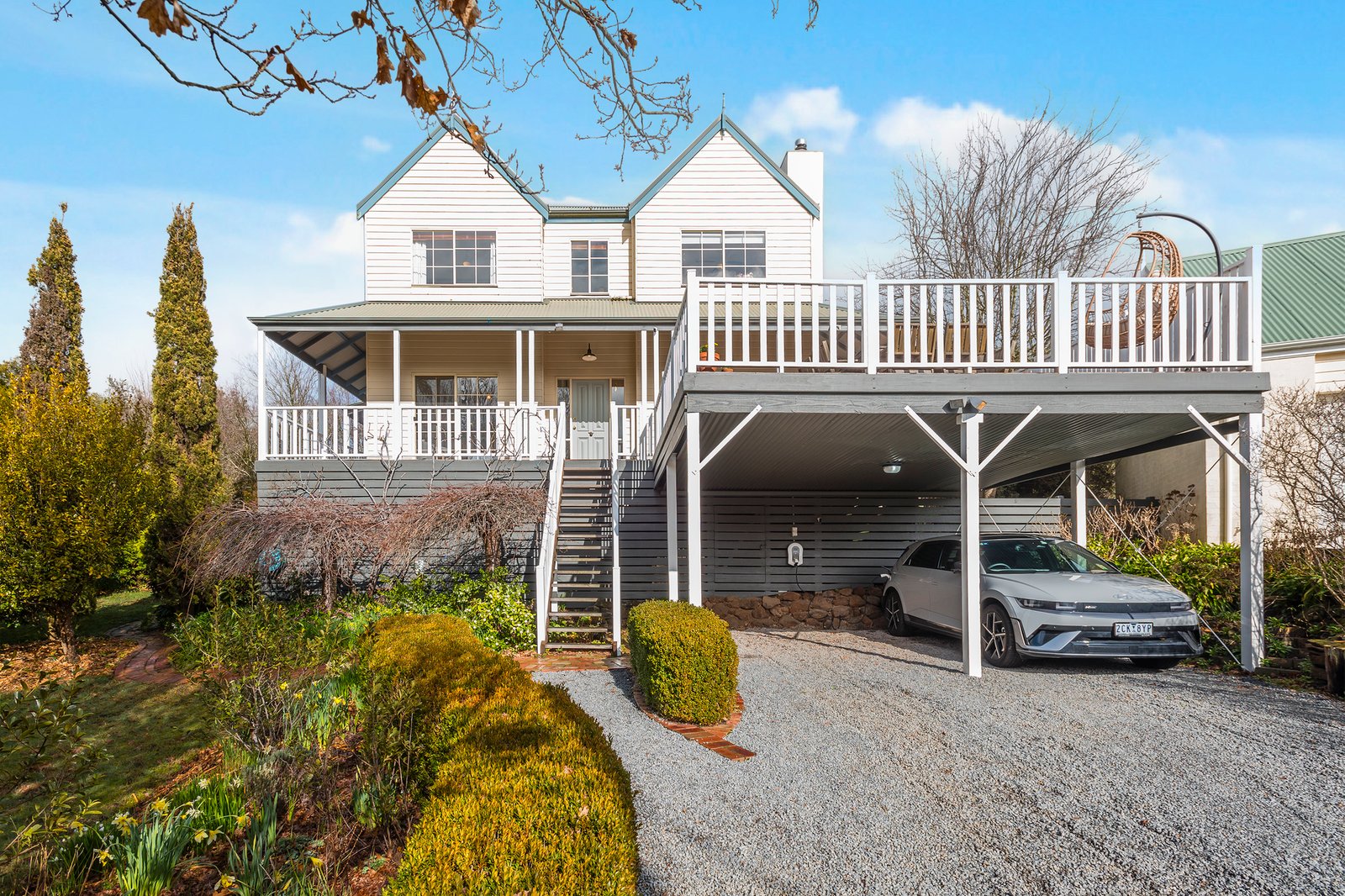 Real Estate and Property in 6 Tennyson Street, Woodend, VIC