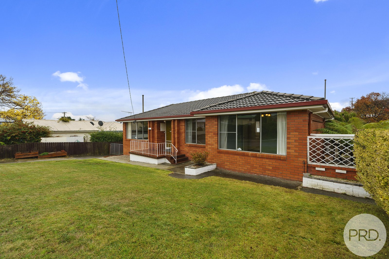 6 Tenth Avenue WEST MOONAH 1