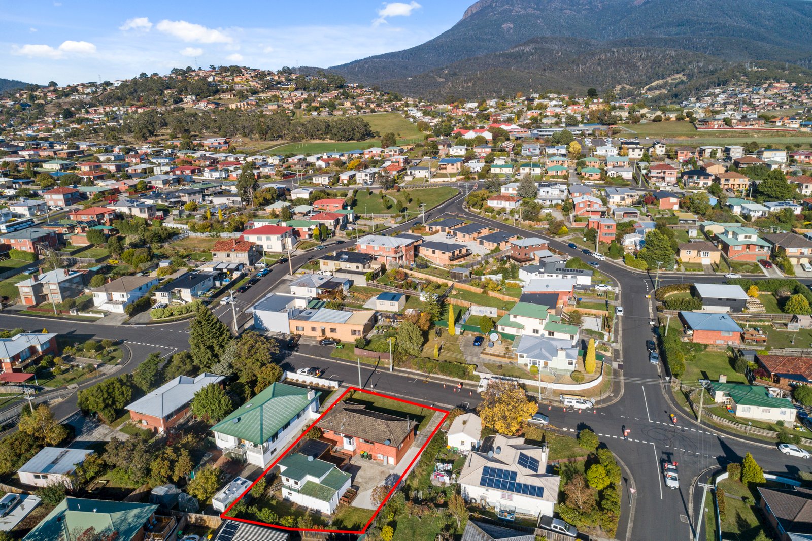6 Tenth Avenue WEST MOONAH 20
