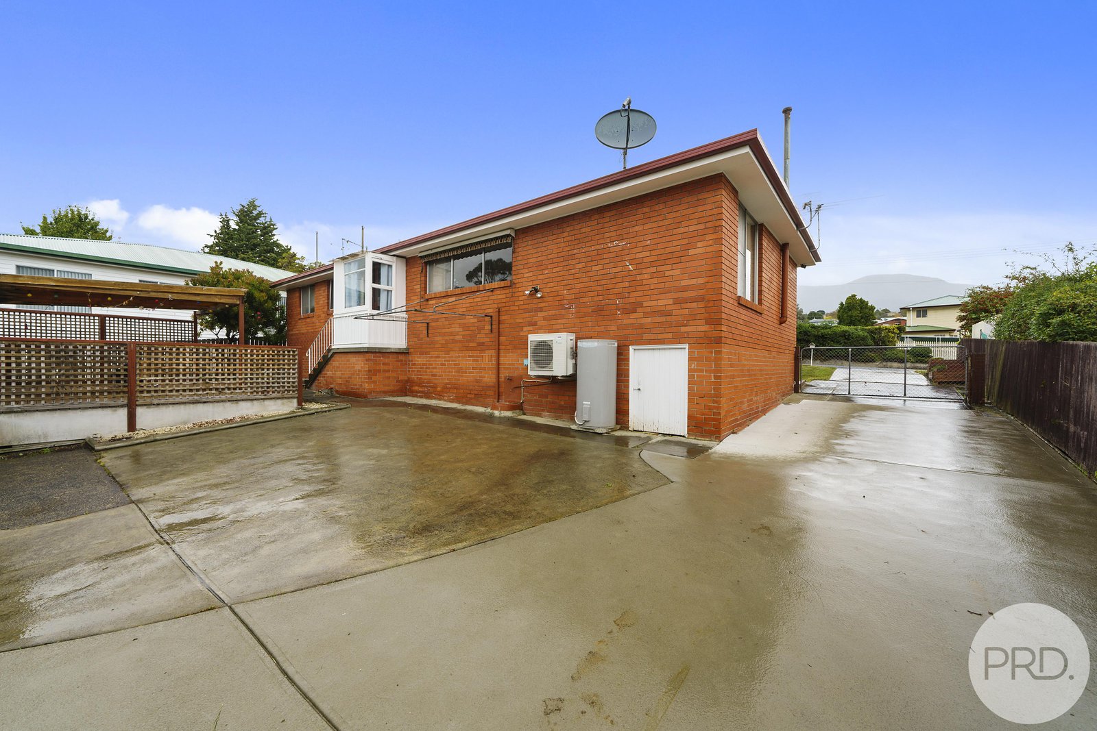 6 Tenth Avenue WEST MOONAH 22