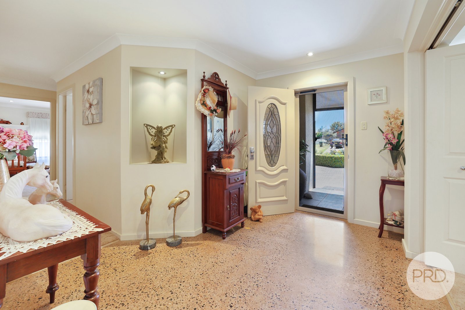 6 The Grove TAMWORTH 4