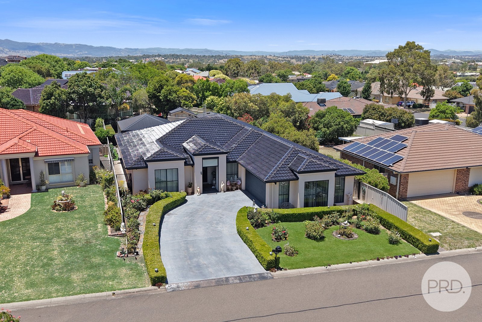 6 The Grove TAMWORTH 30