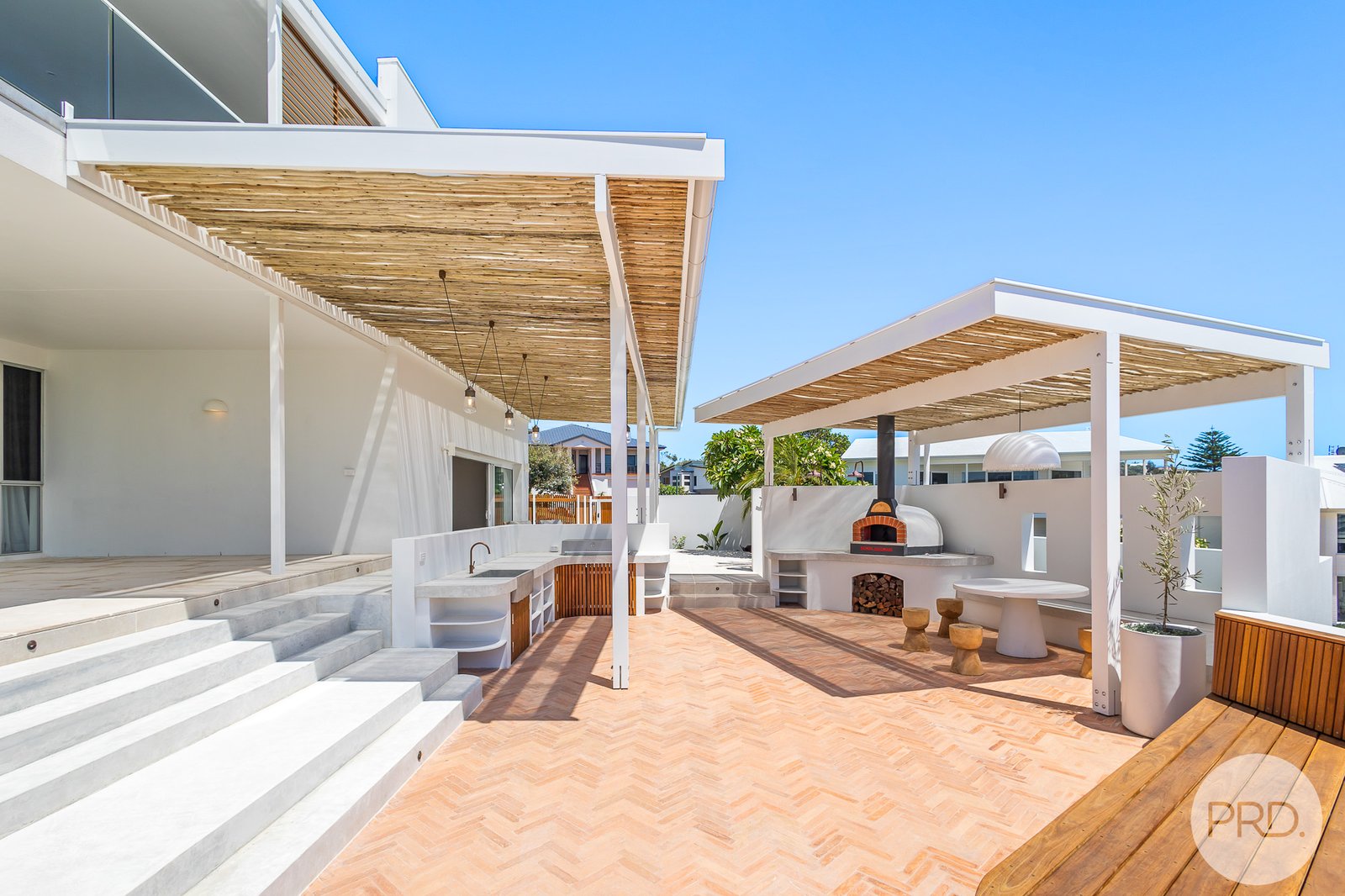 6 The Mainsail  BOAT HARBOUR 7