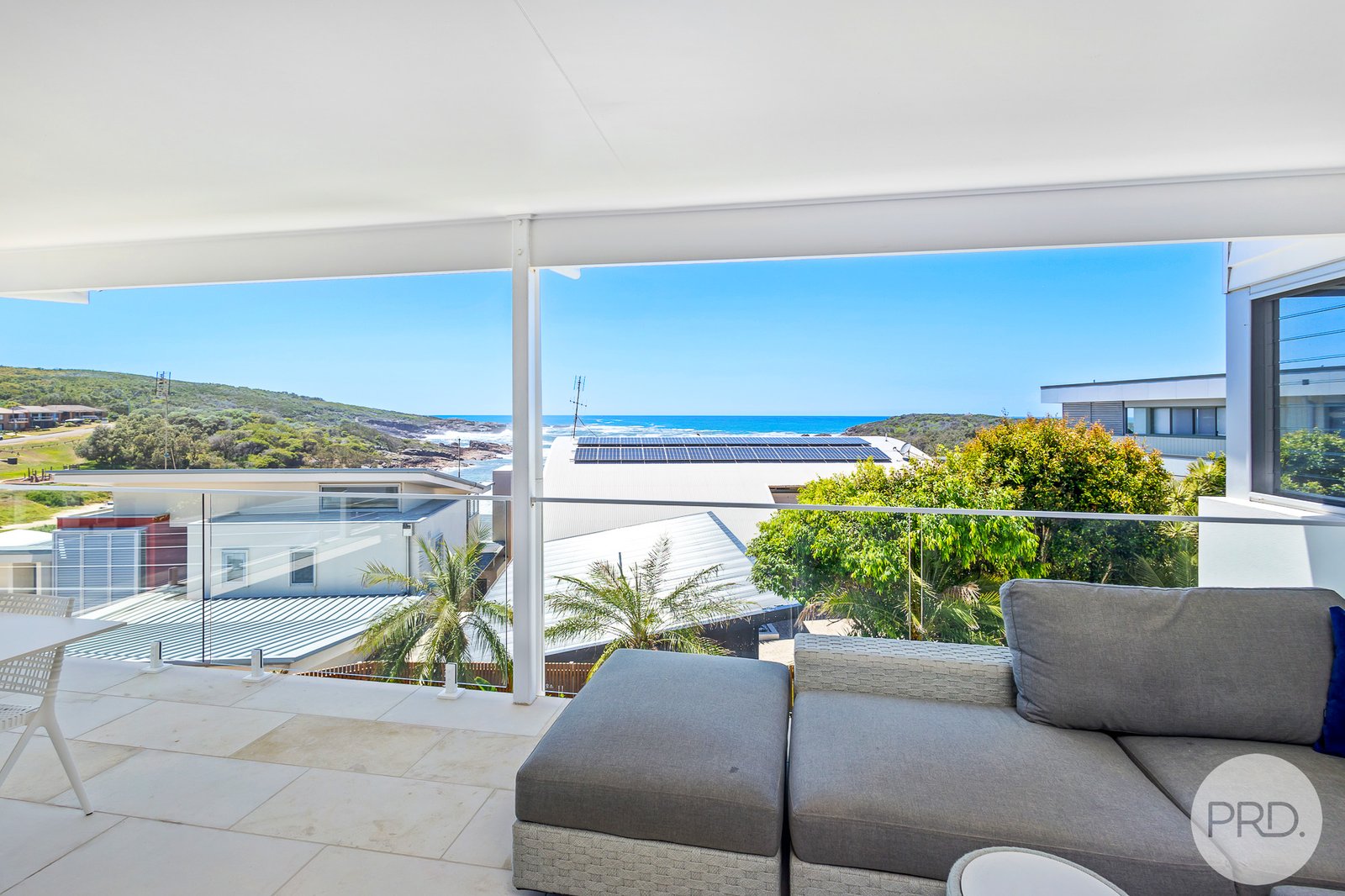 6 The Mainsail  BOAT HARBOUR 15