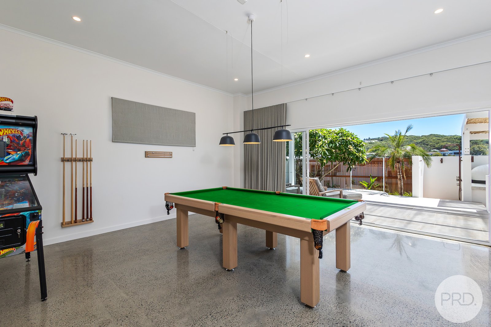 6 The Mainsail  BOAT HARBOUR 21