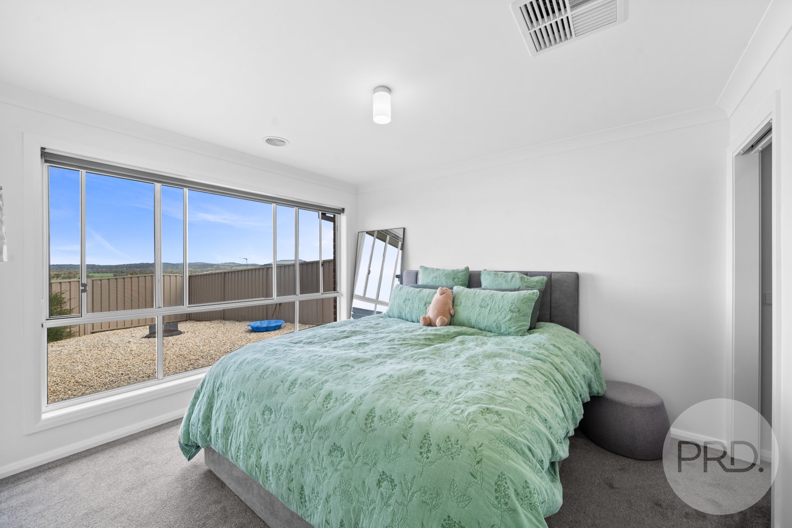 6 The Peaks Terrace GOBBAGOMBALIN 8