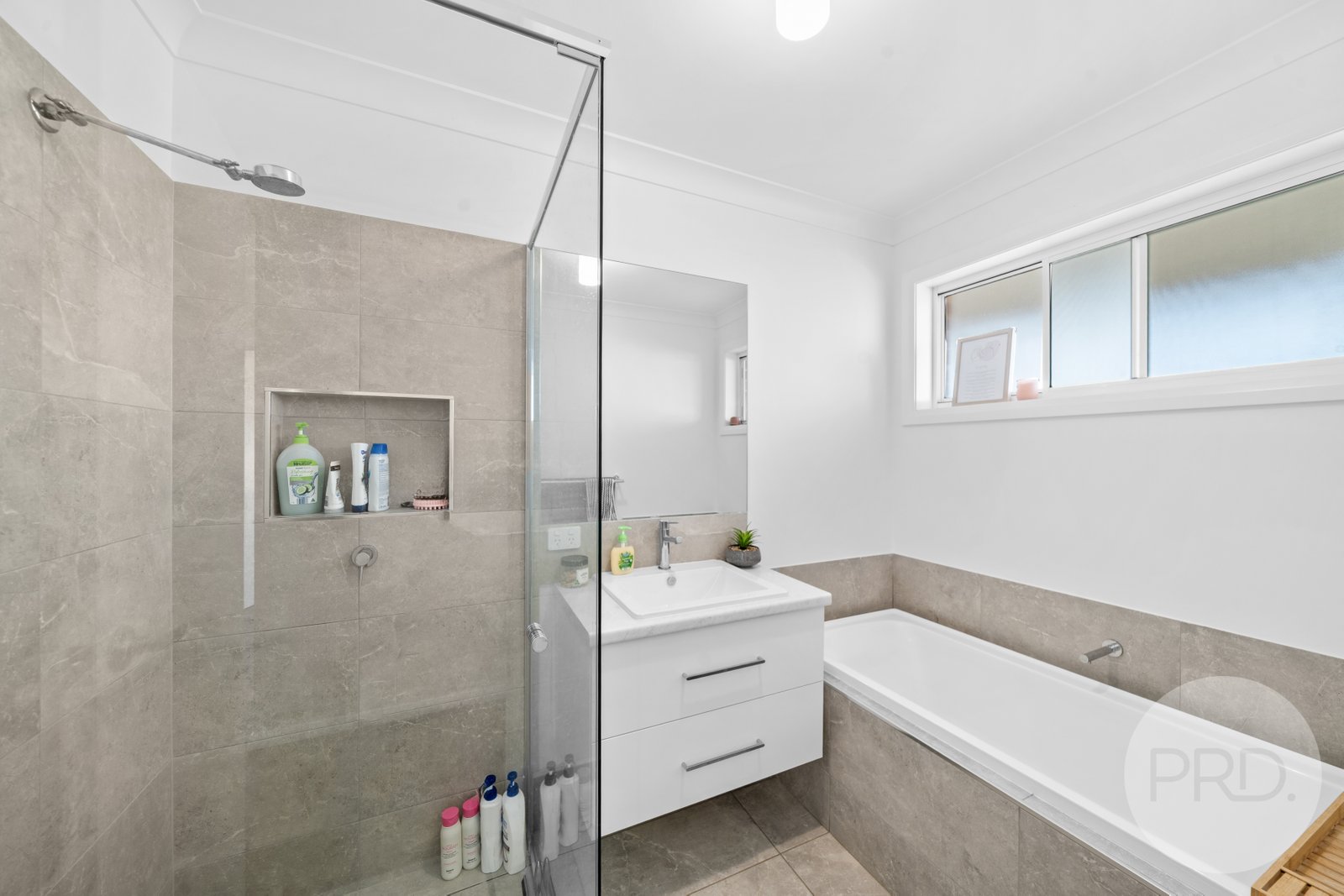 6 The Peaks Terrace GOBBAGOMBALIN 10