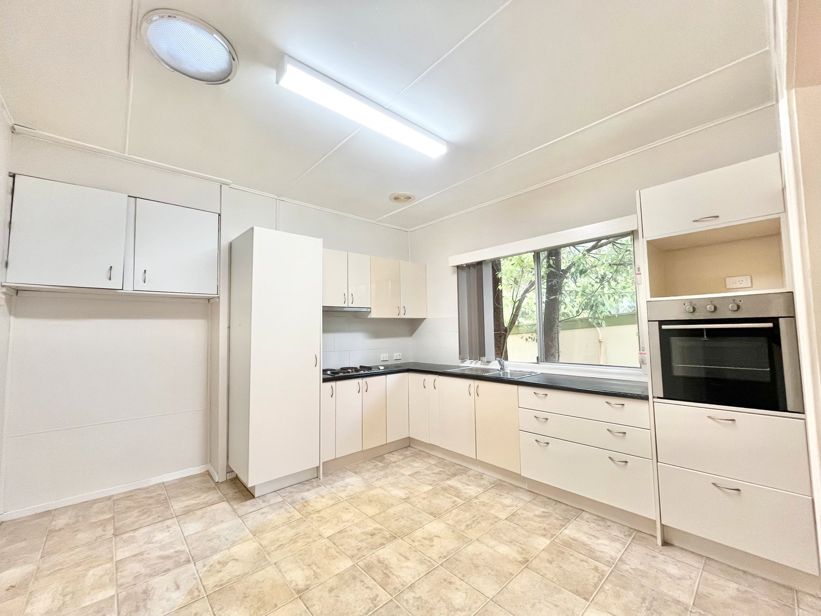 6 Thompson Place NELSON BAY 1