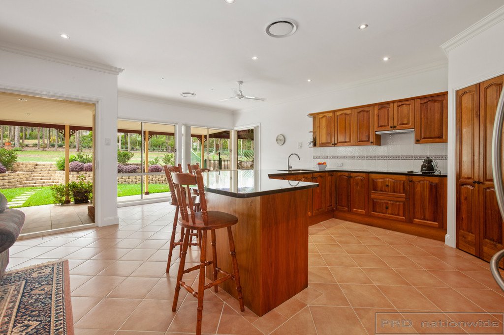 6 Thornbill Grove THORNTON 8
