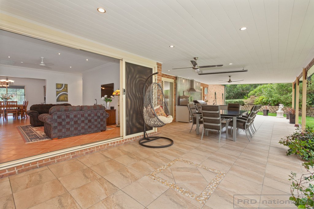 6 Thornbill Grove THORNTON 12