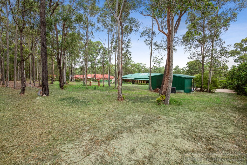 6 Thornbill Grove THORNTON 25