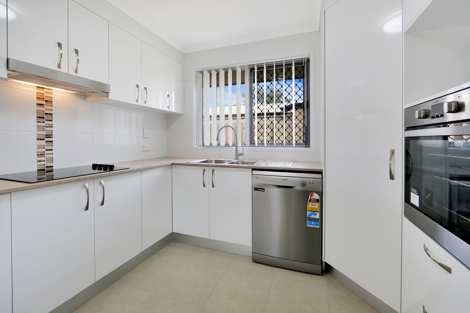 6 Tina Drive URANGAN 2