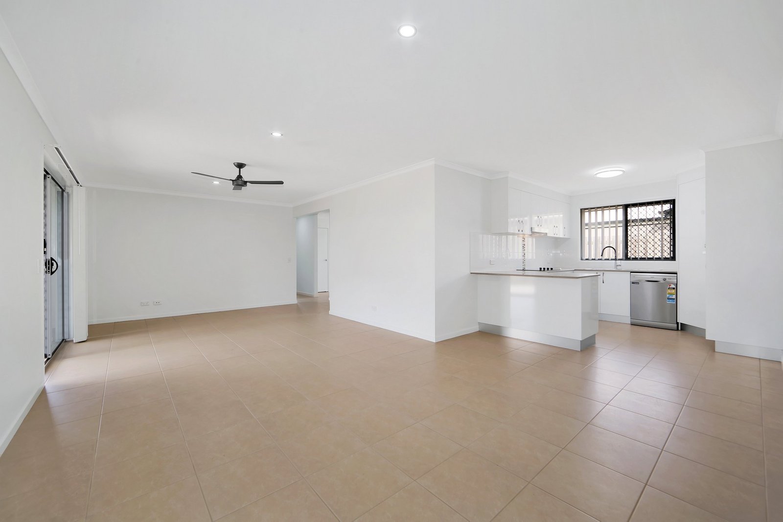 6 Tina Drive URANGAN 3