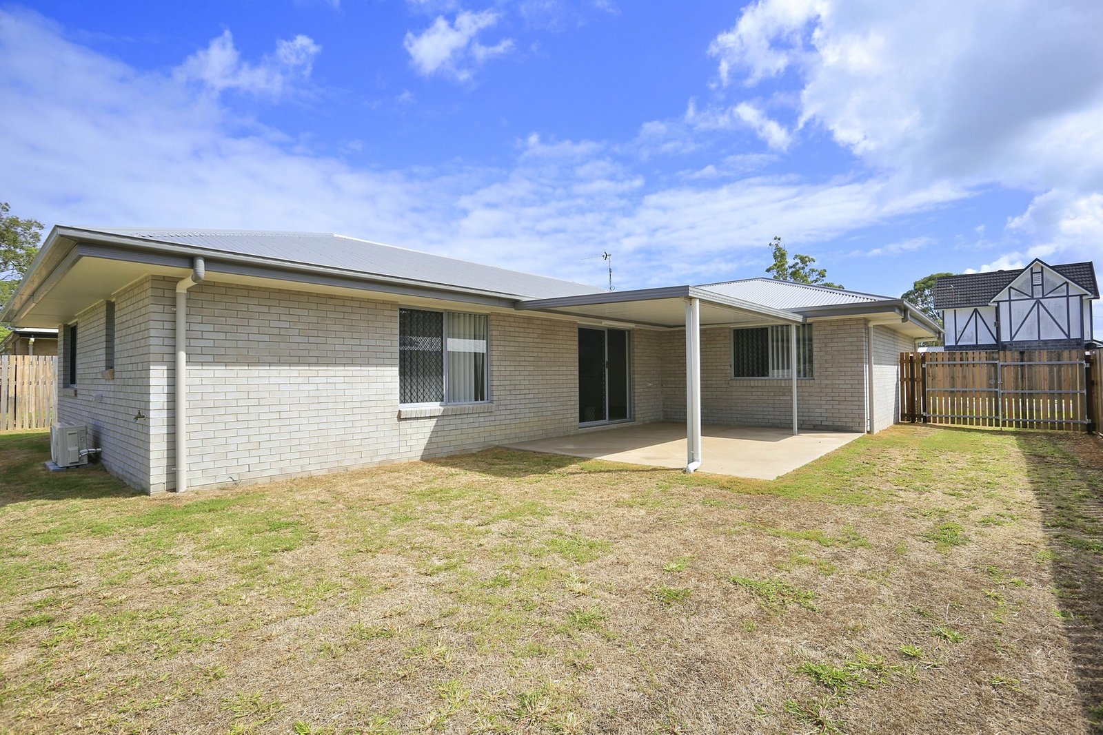 6 Tina Drive URANGAN 6