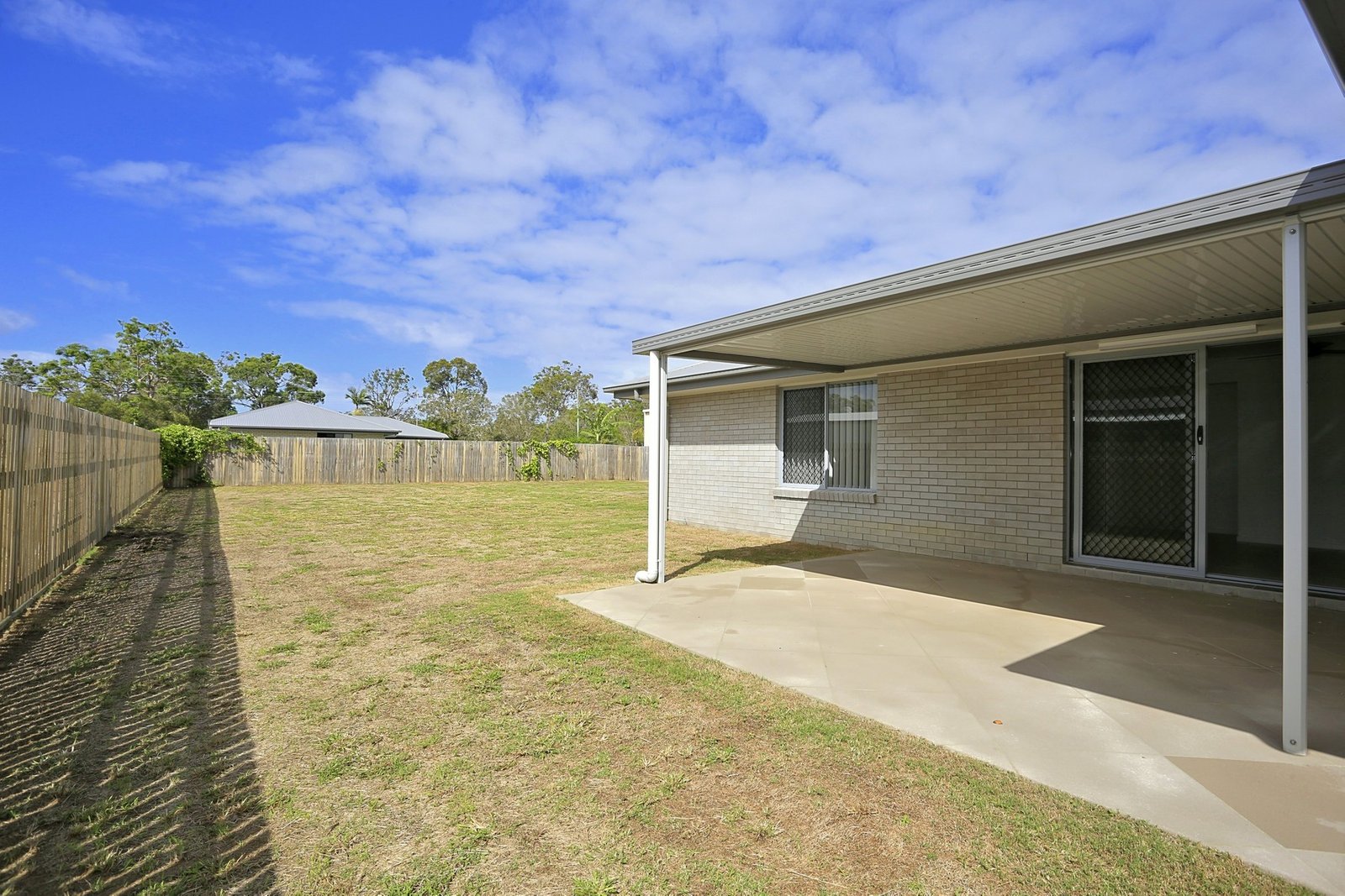 6 Tina Drive URANGAN 8