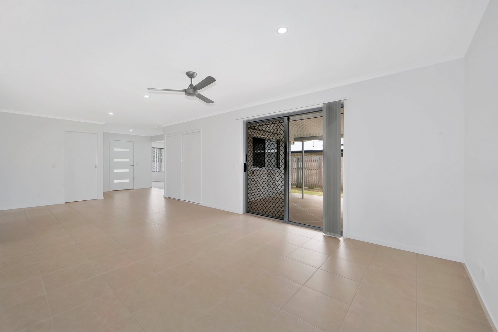 6 Tina Drive URANGAN 12