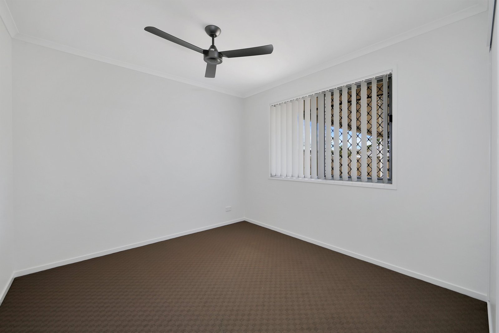 6 Tina Drive URANGAN 13