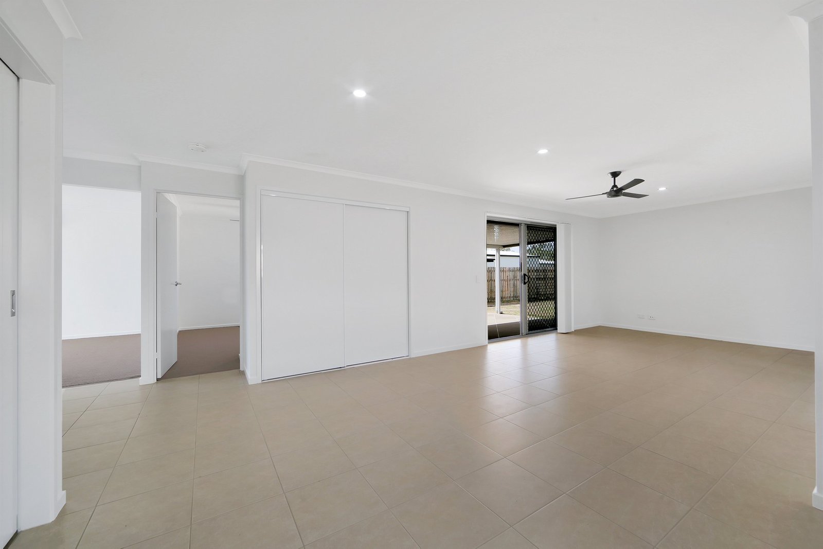 6 Tina Drive URANGAN 14