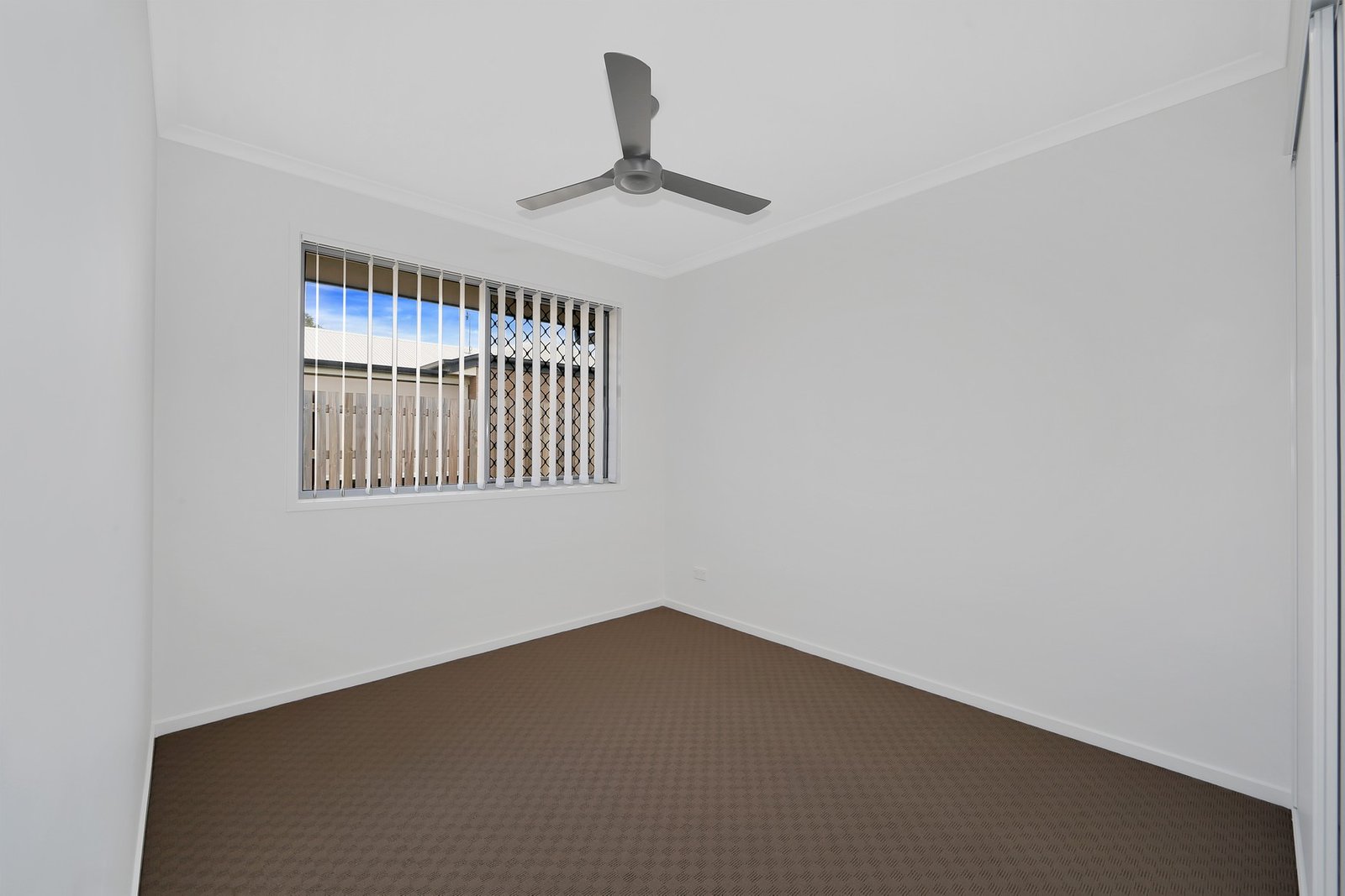 6 Tina Drive URANGAN 15