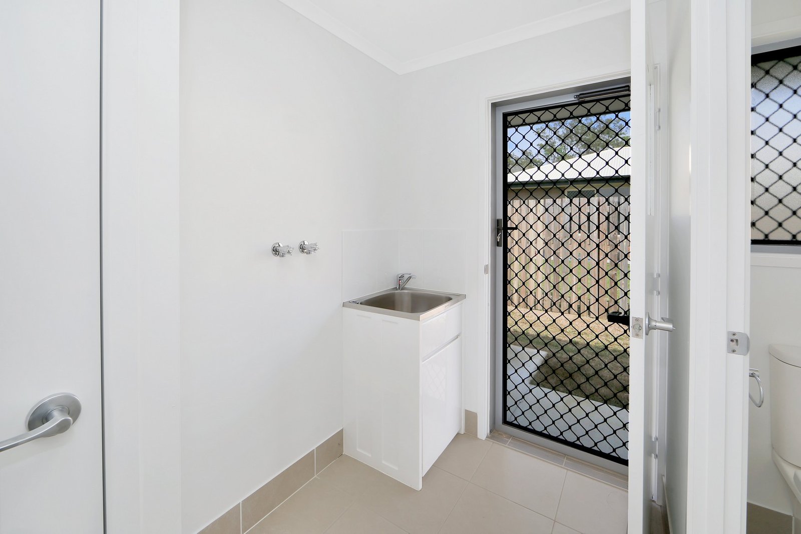 6 Tina Drive URANGAN 19