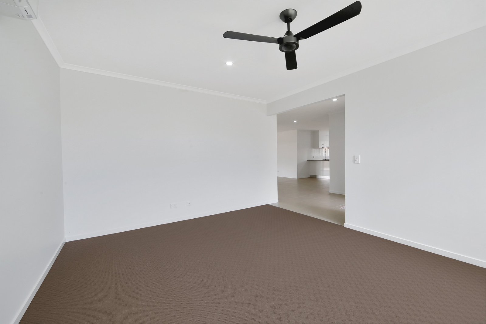 6 Tina Drive URANGAN 22