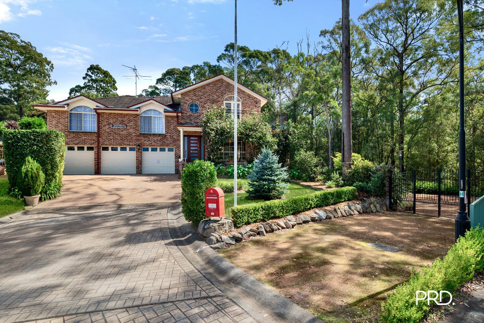 6 Torulosa Place WINMALEE 2