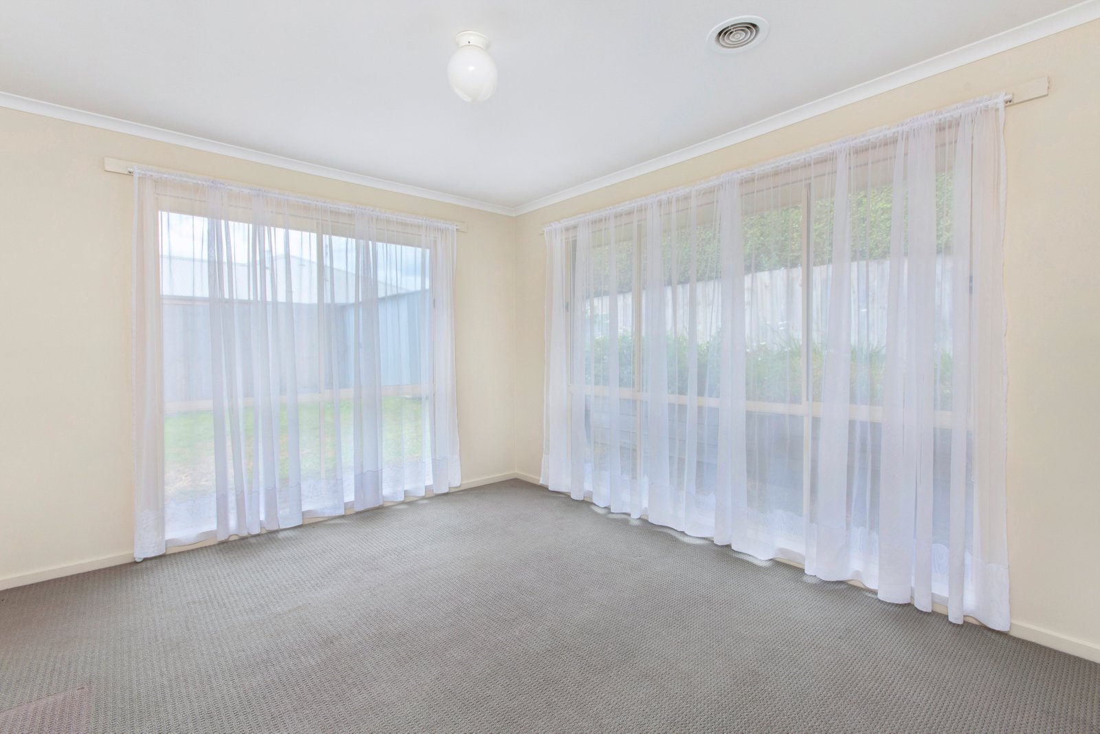Gallery: 6 Townview Court