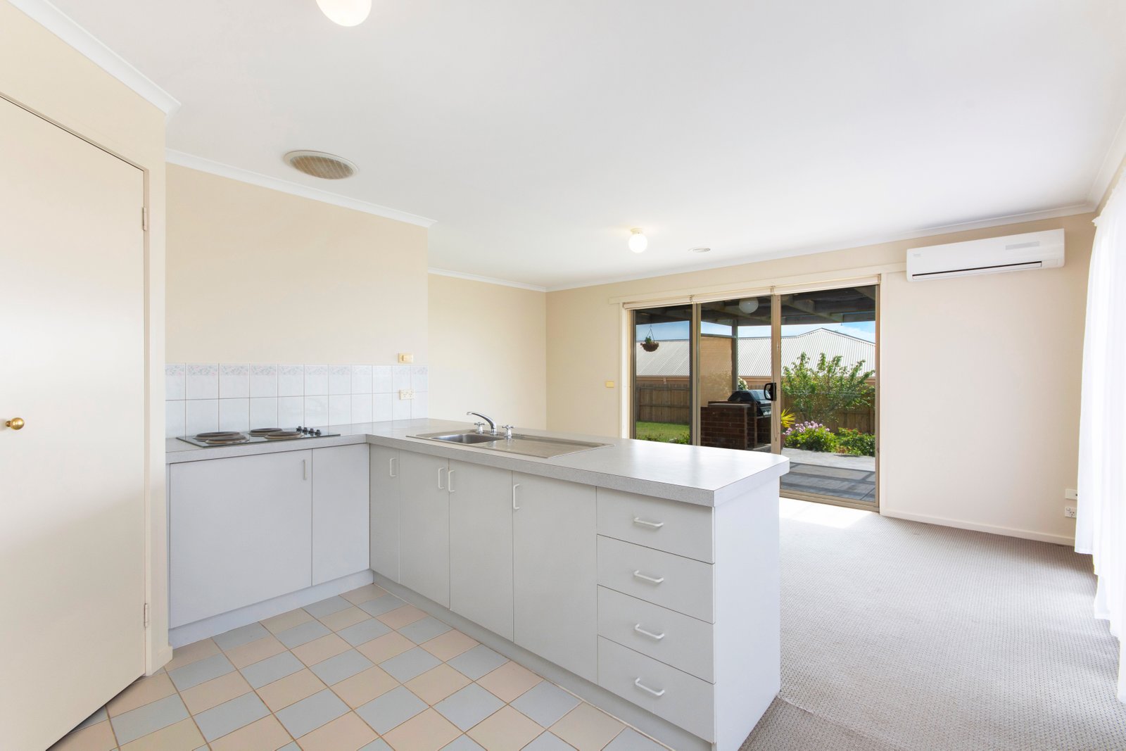 Gallery: 6 Townview Court