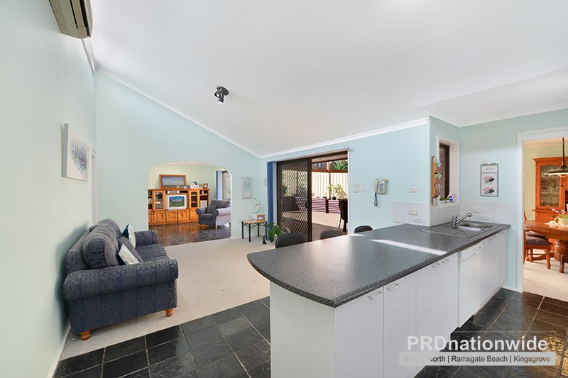 6 Treloar Place MENAI 2