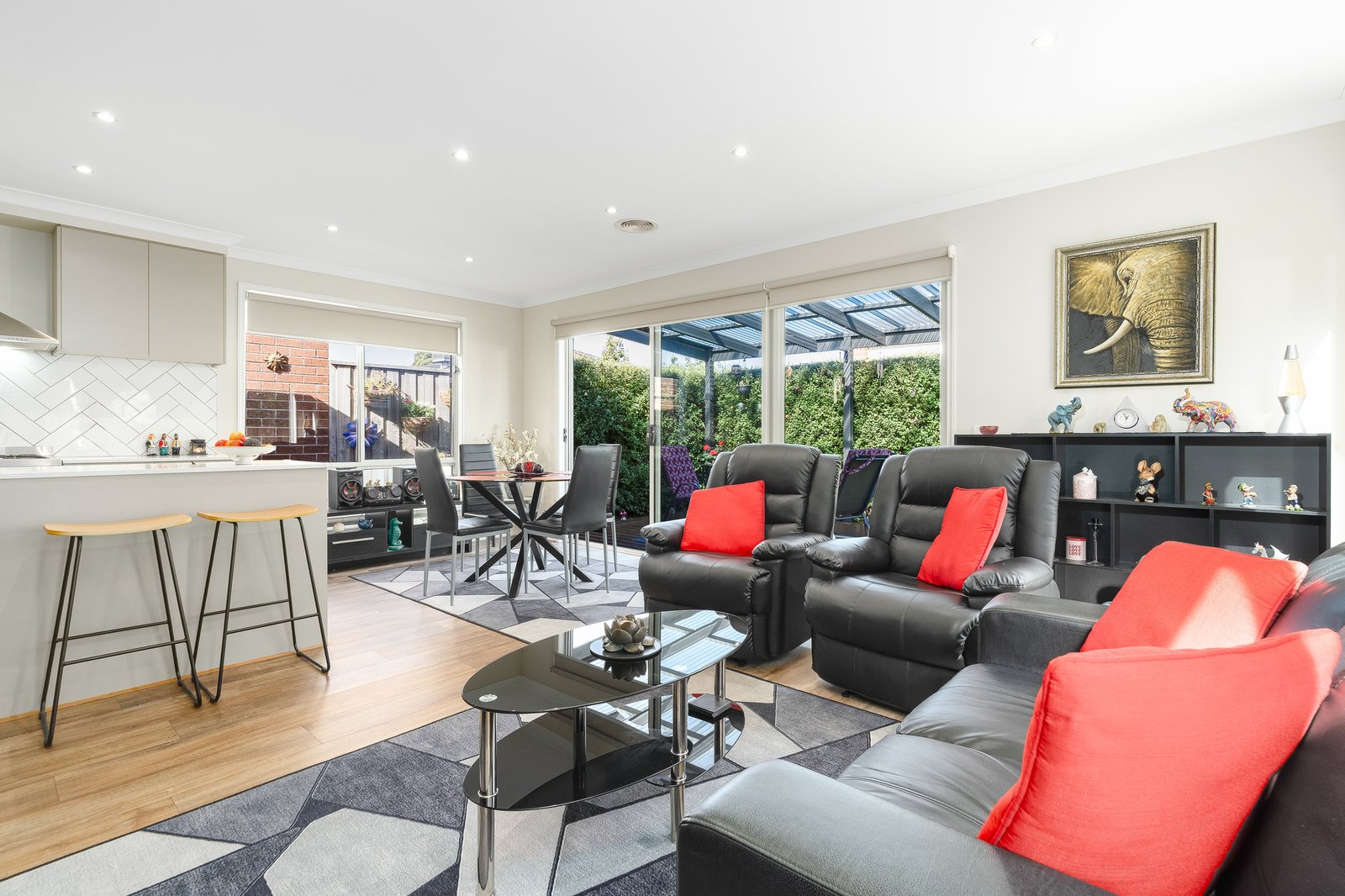 Gallery: 6 Trent Crescent